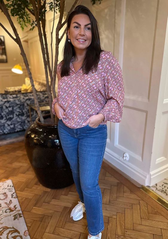 ISAY - Asta Blouse - Pink Hourglass